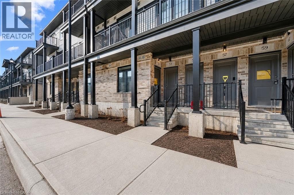 73 LOMOND Lane, Kitchener, Ontario, N2R0T6, Kitchener, Ontario — photo 2 of 5
