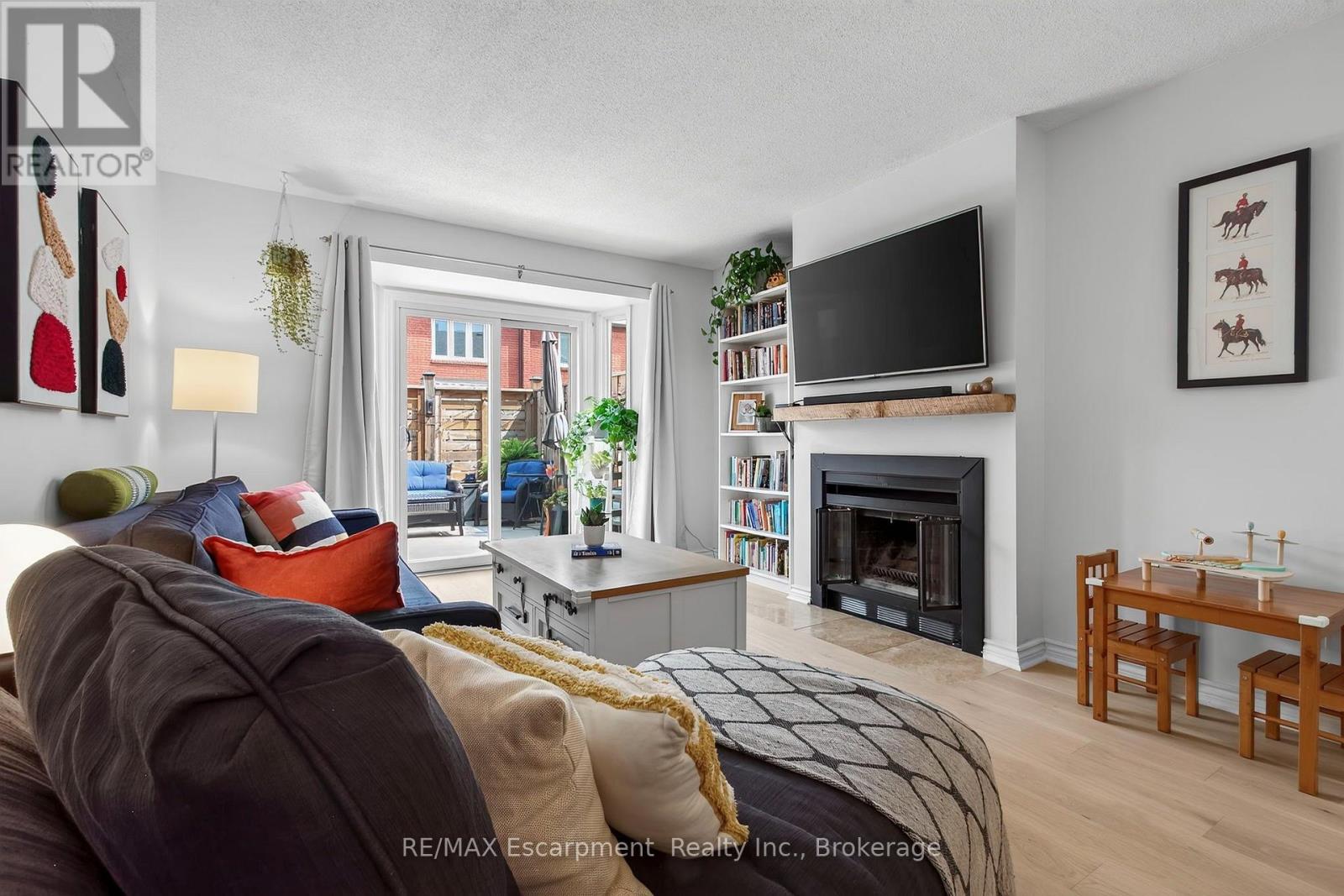 #425 895 MAPLE AVENUE - 15