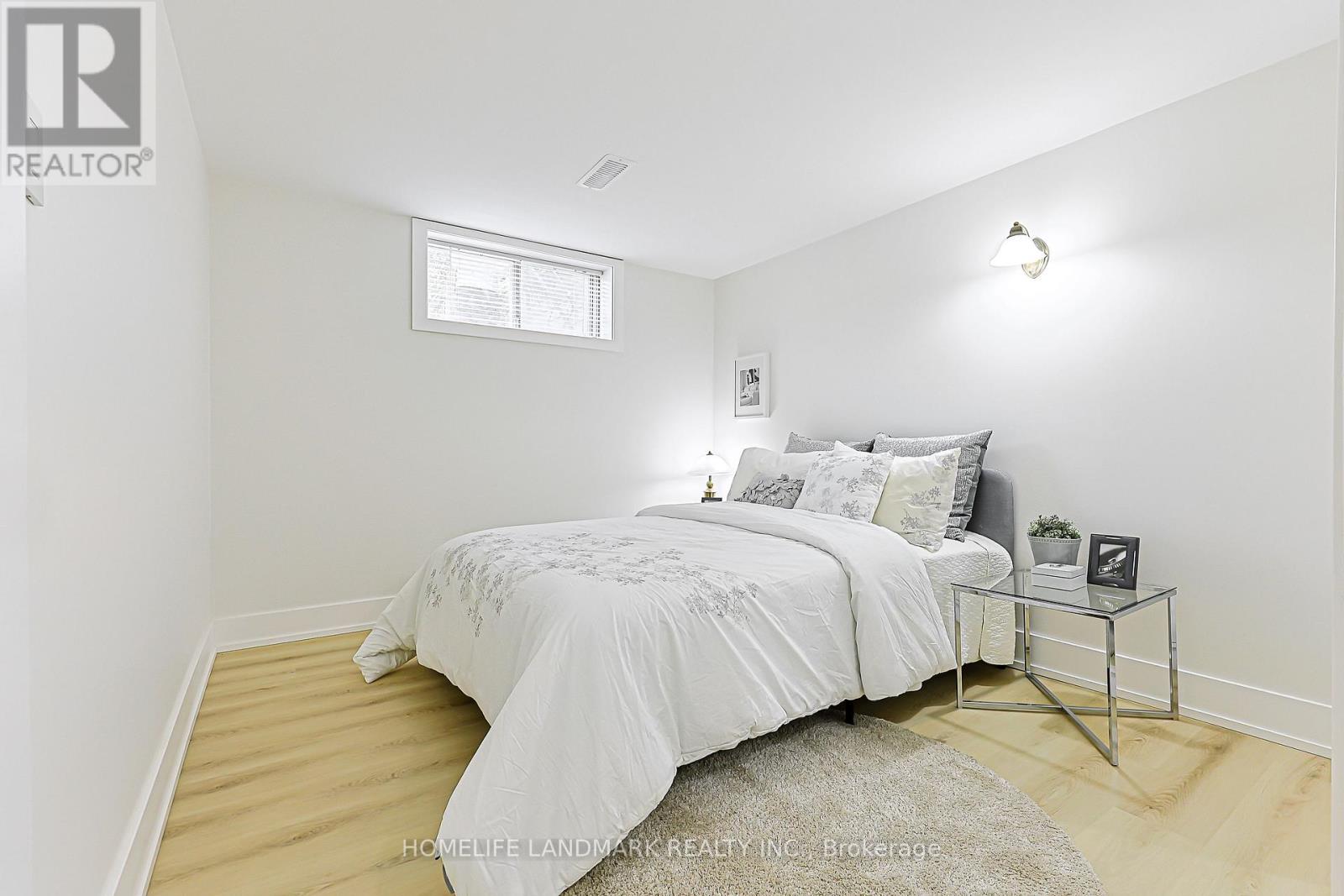 74 NAVAHO DRIVE - 33