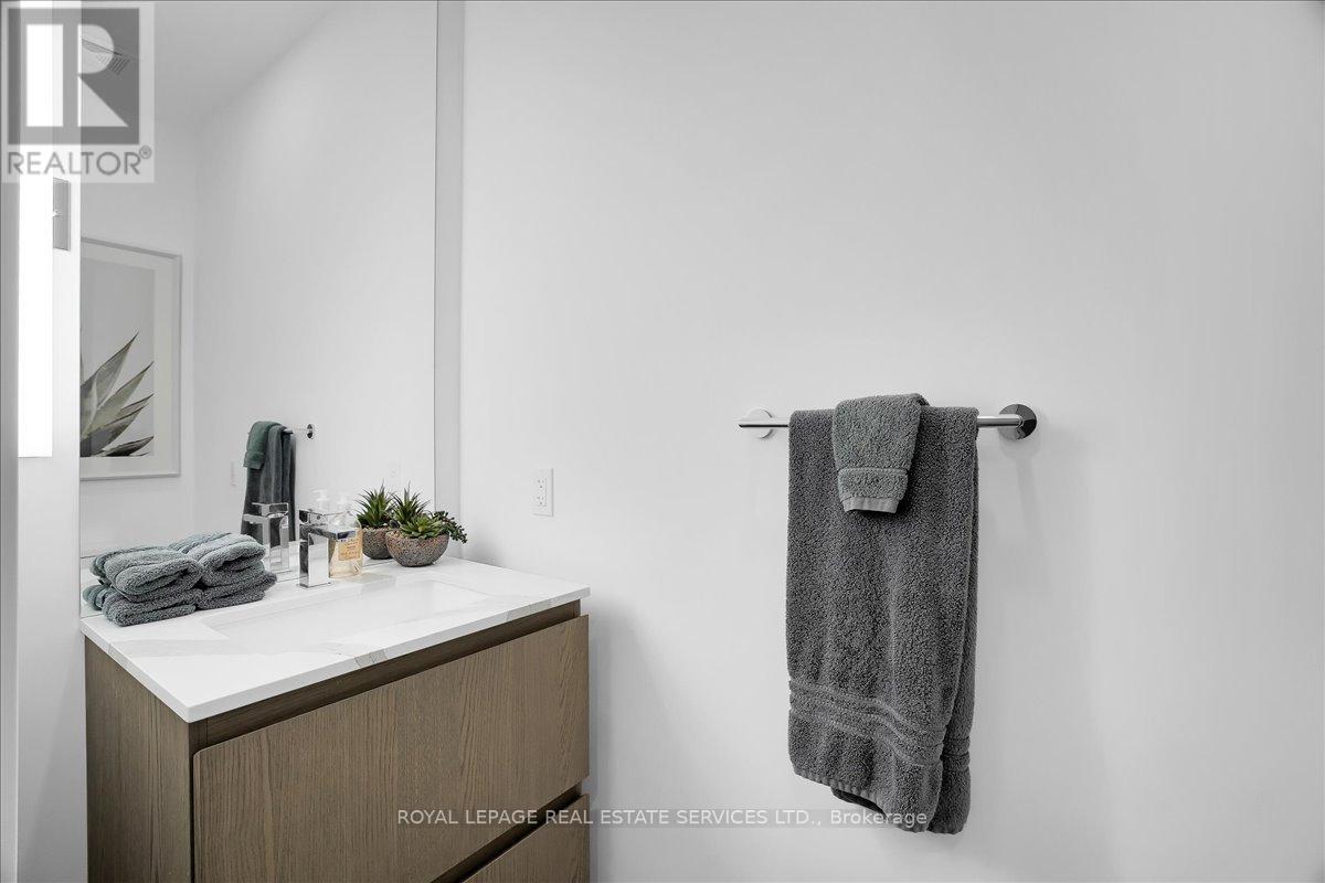 #706 1 HILLSDALE AVENUE W - Image 36