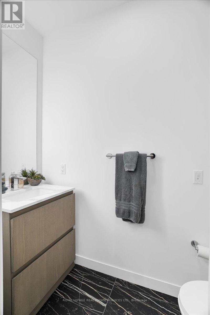 #706 1 HILLSDALE AVENUE W - Image 37