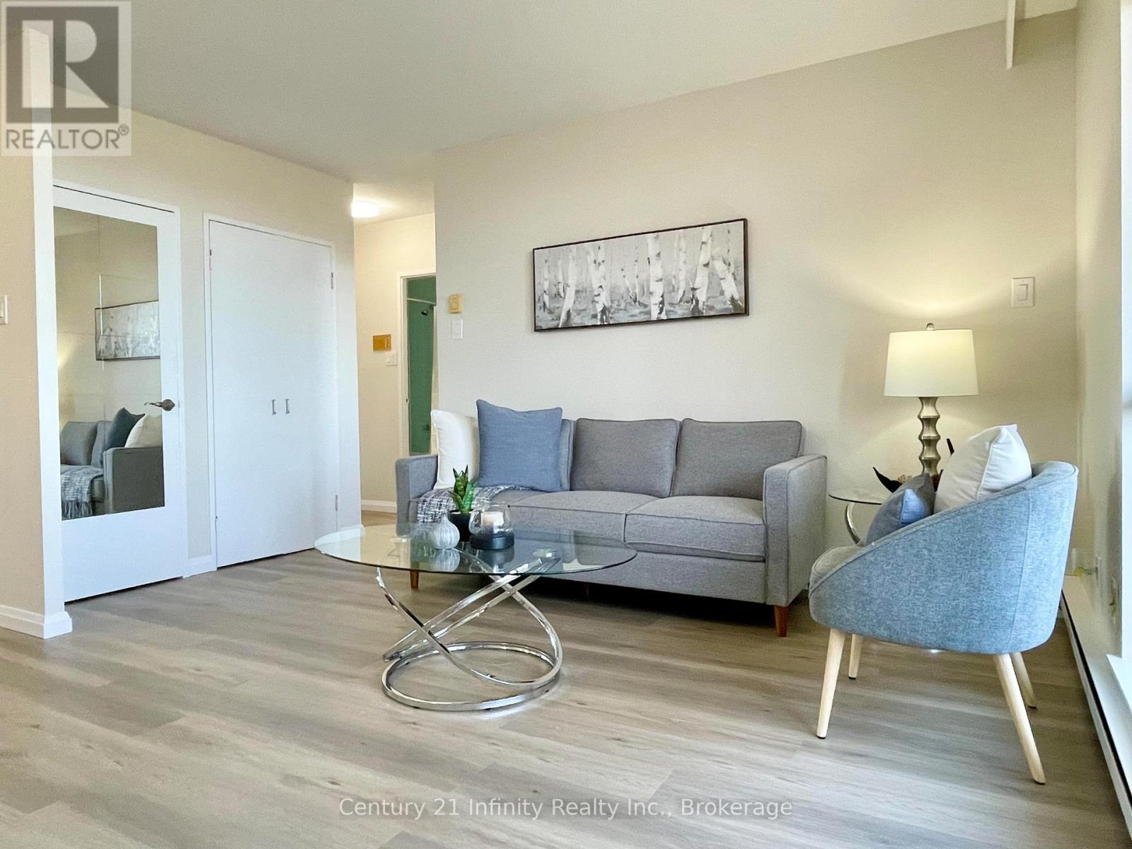#5-606 50 Old Kingston Road, Toronto (West Hill), Ontario, M1E4Y1, Toronto (West Hill), Ontario — photo 4 of 5