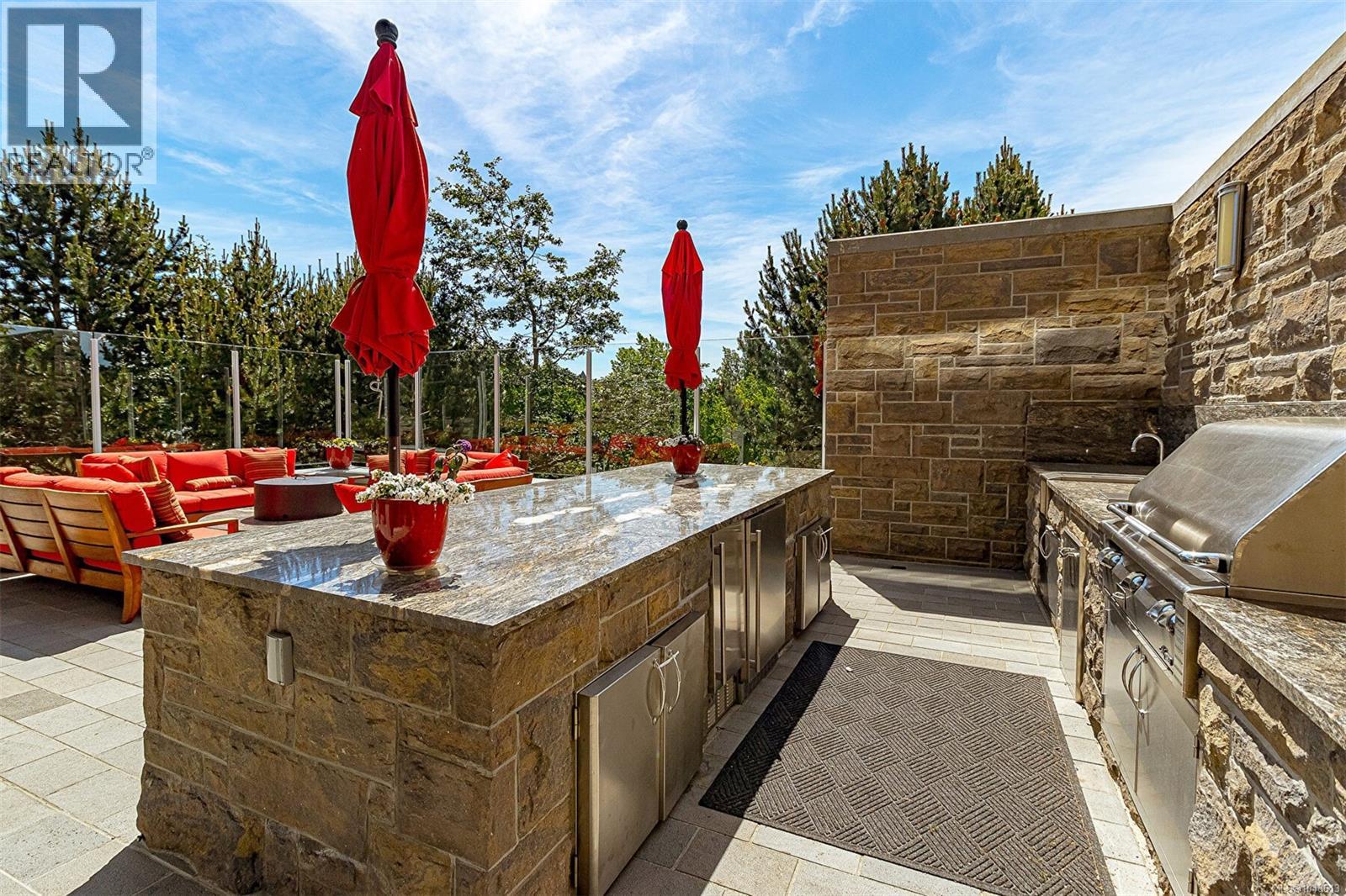 313 100 Saghalie Road, Victoria
