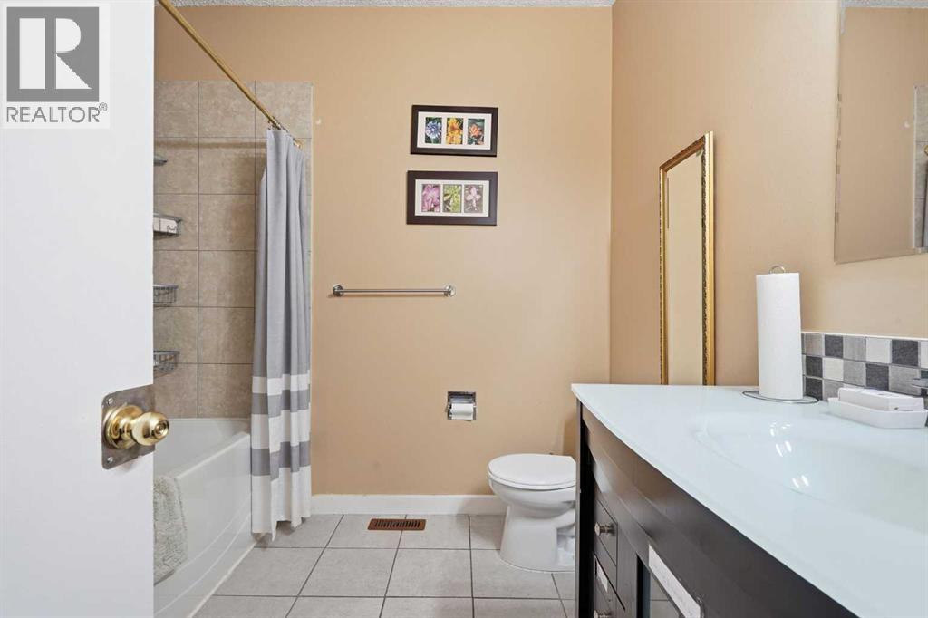 2615/2613 39 Street SE - Image 15