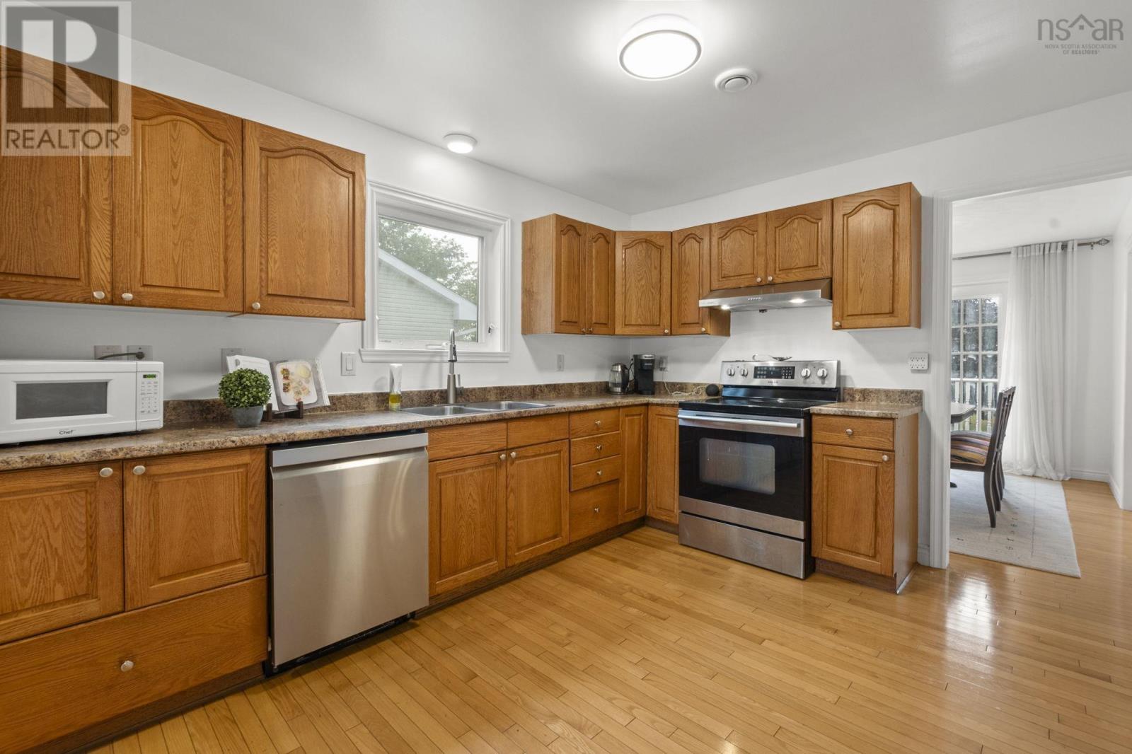 301 Basinview Drive - Image 14