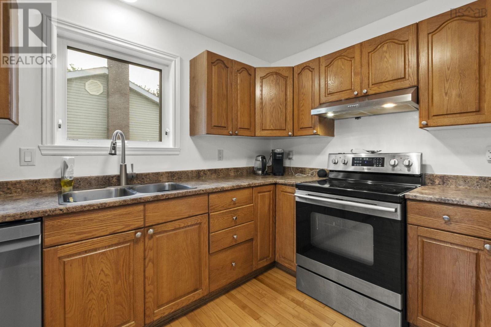 301 Basinview Drive - Image 16