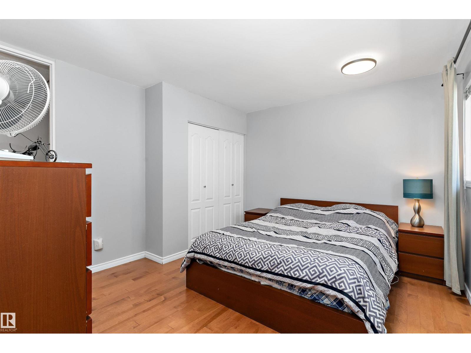 3839 117 ST NW - 16
