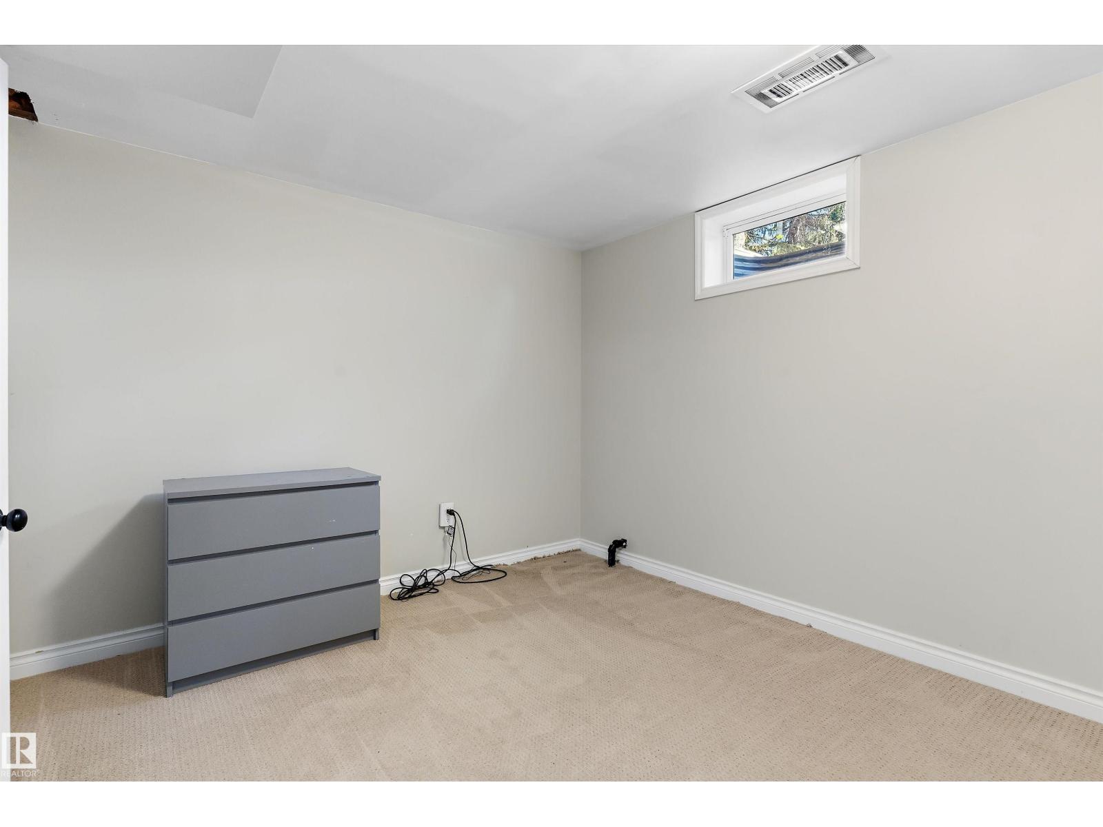 3839 117 ST NW - 29