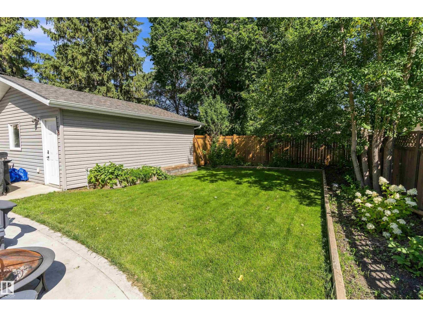 3839 117 ST NW - 35