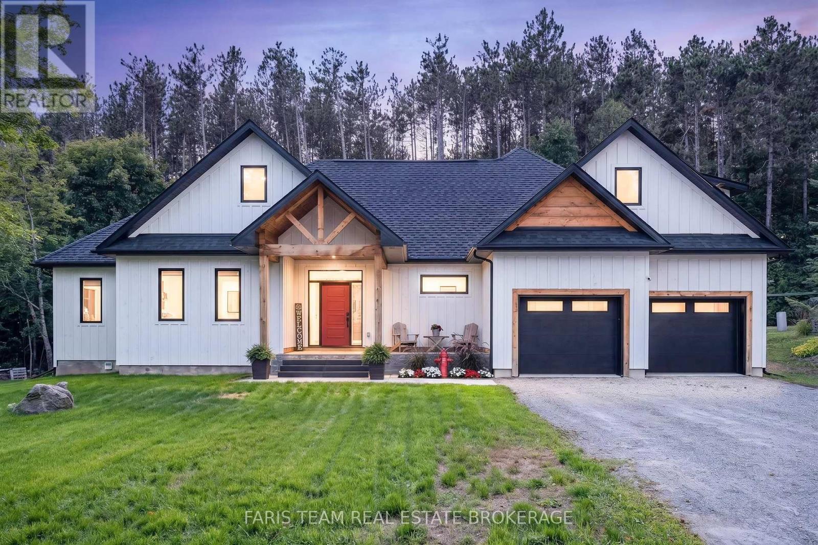 50 BEAUFORT CRESCENT - 1