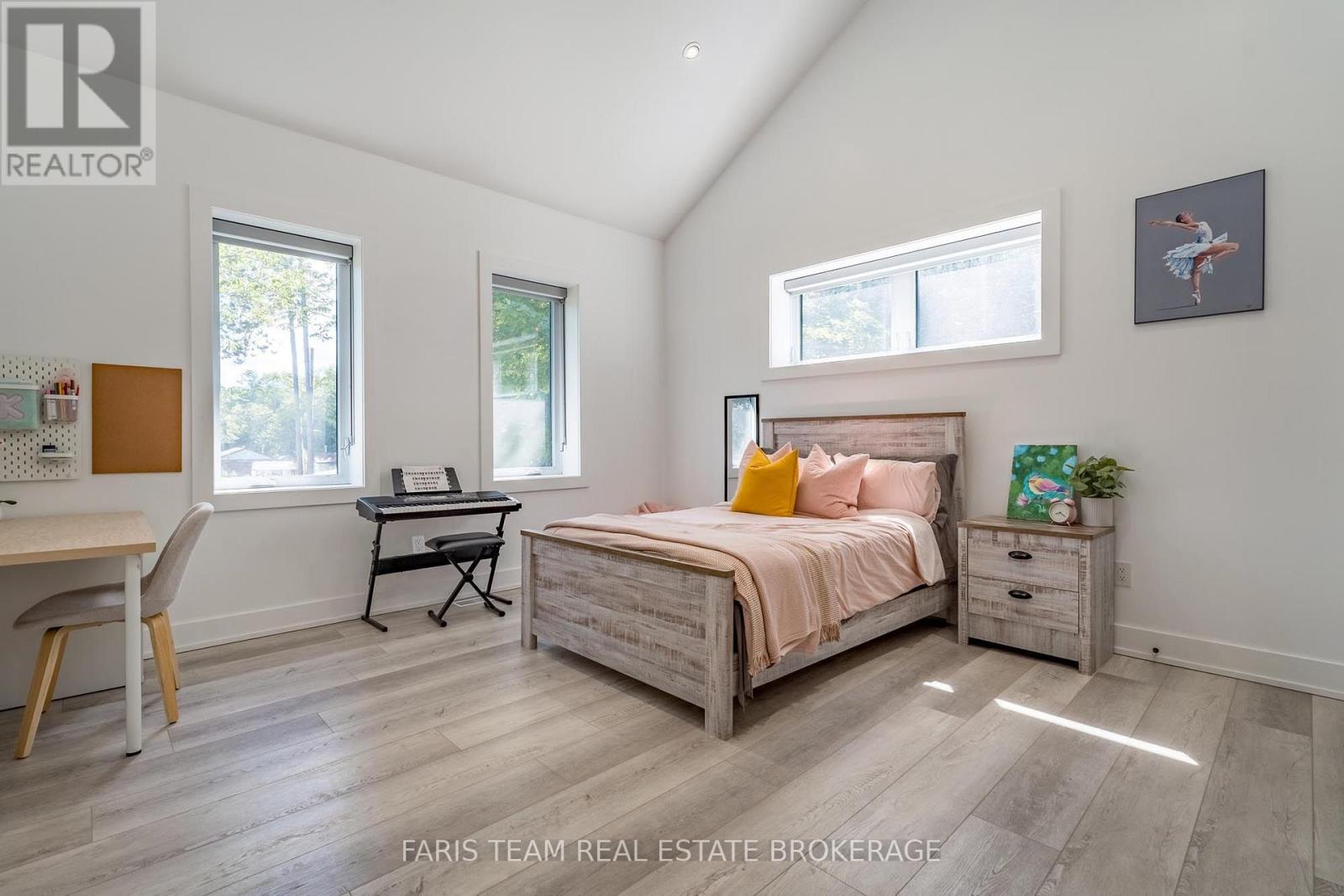 50 BEAUFORT CRESCENT - Image 22