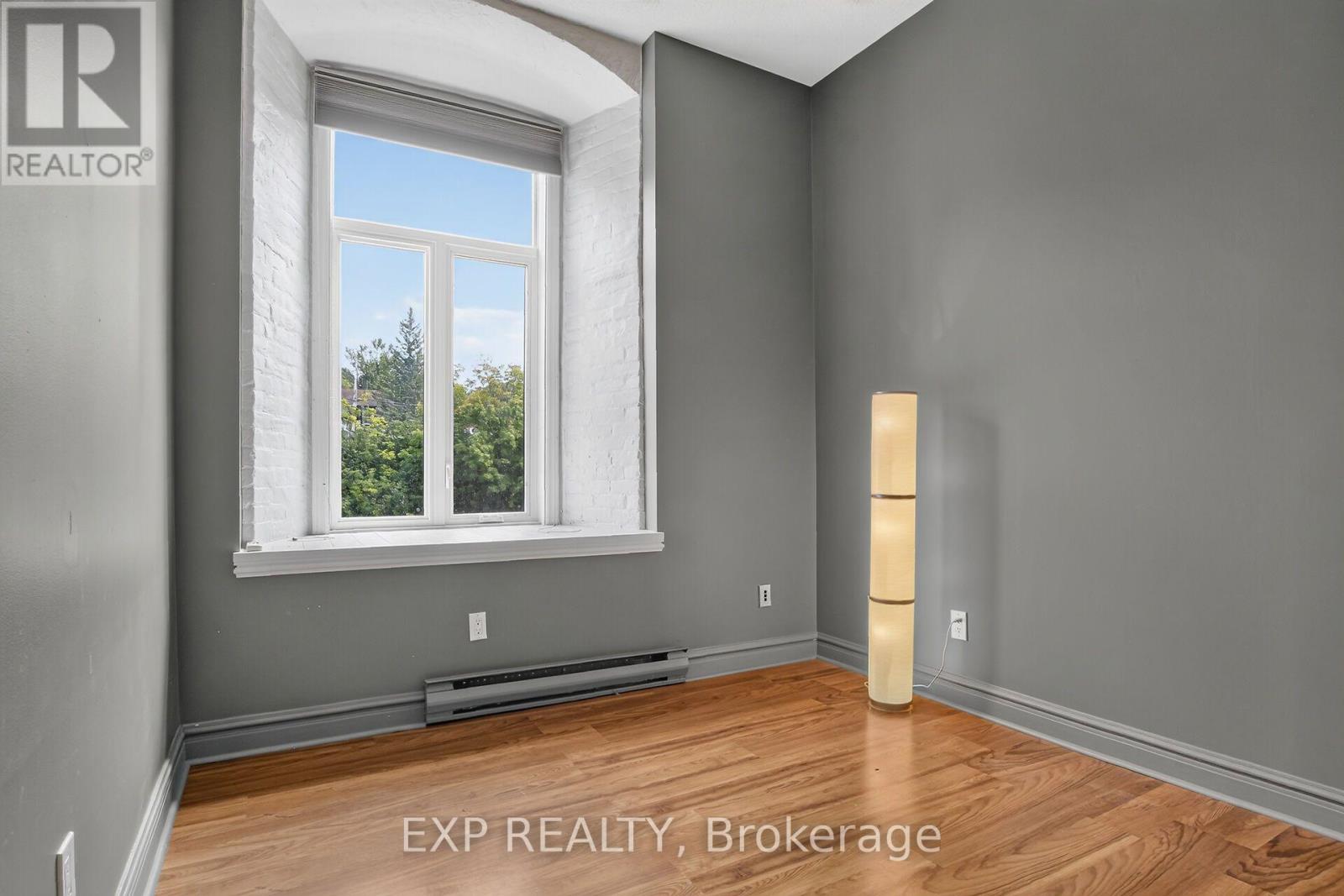 #405 1 ROSAMOND STREET E - Image 23
