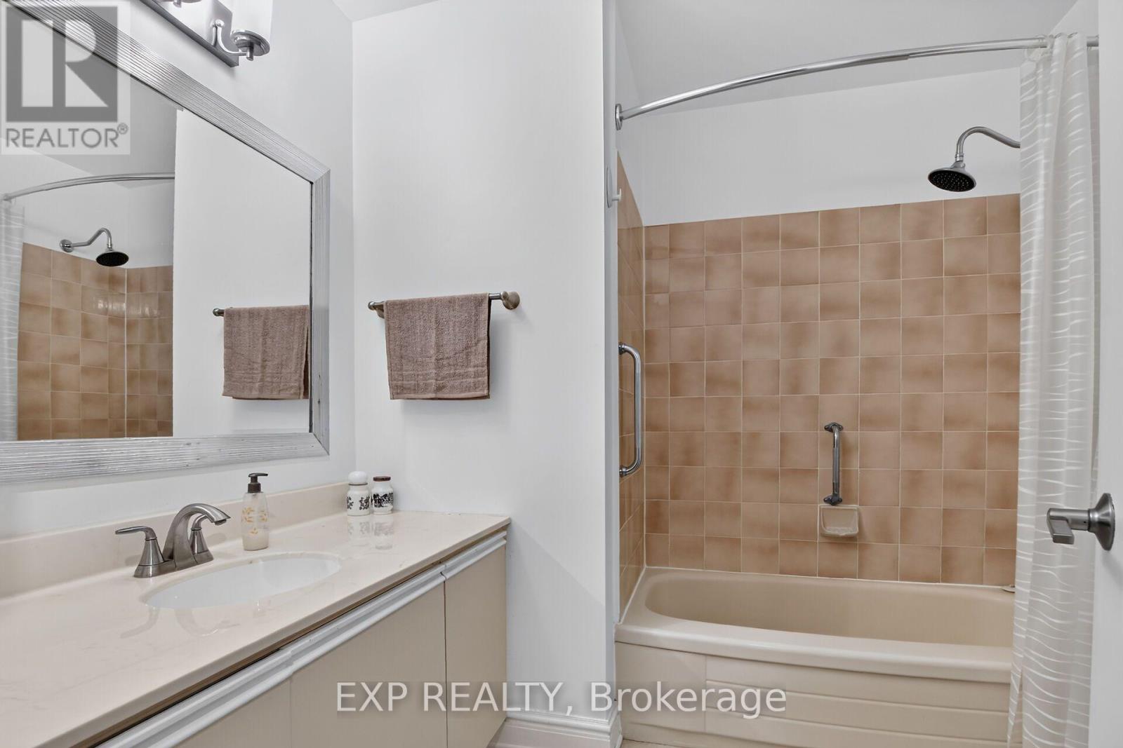#405 1 ROSAMOND STREET E - Image 26