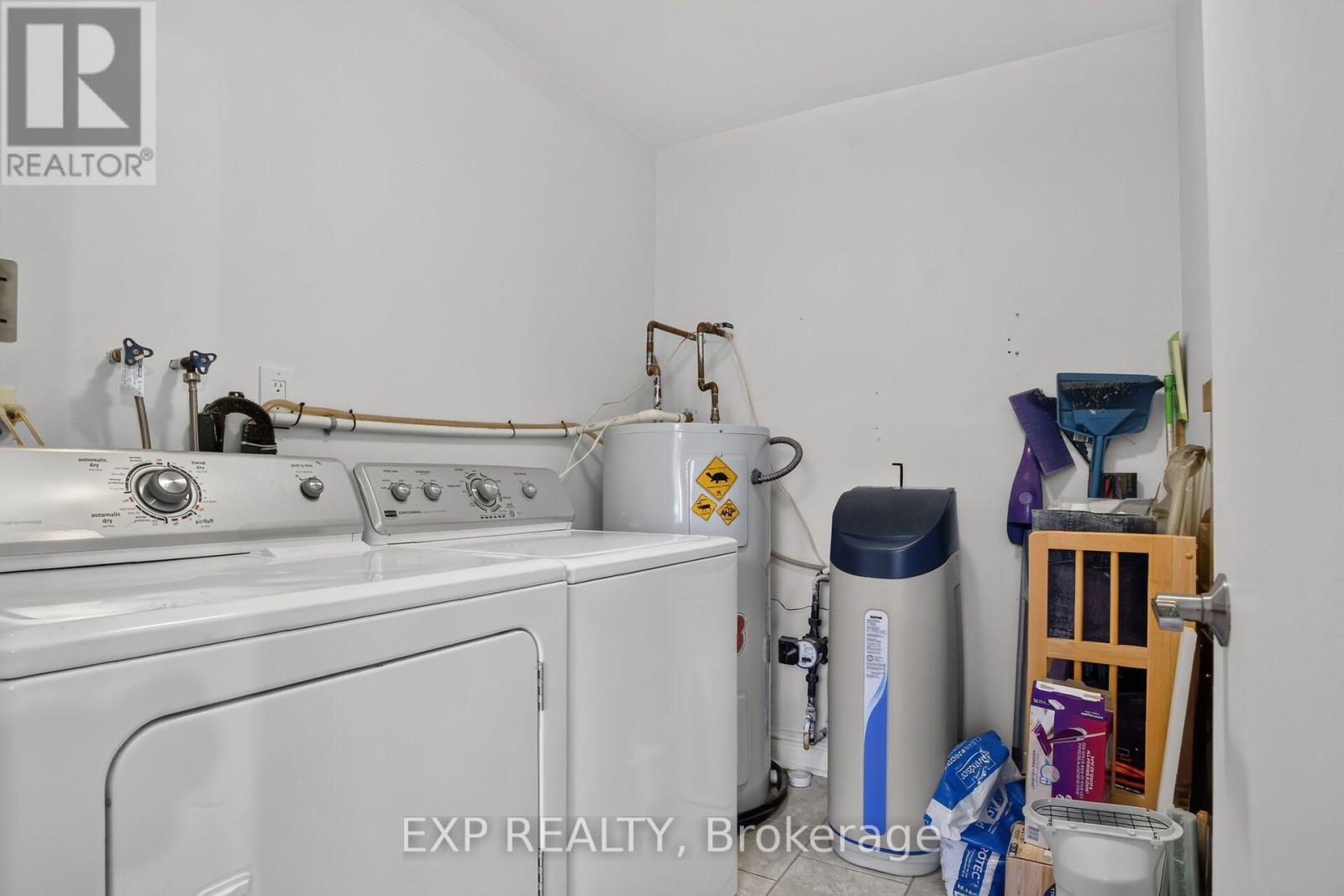 #405 1 ROSAMOND STREET E - Image 28