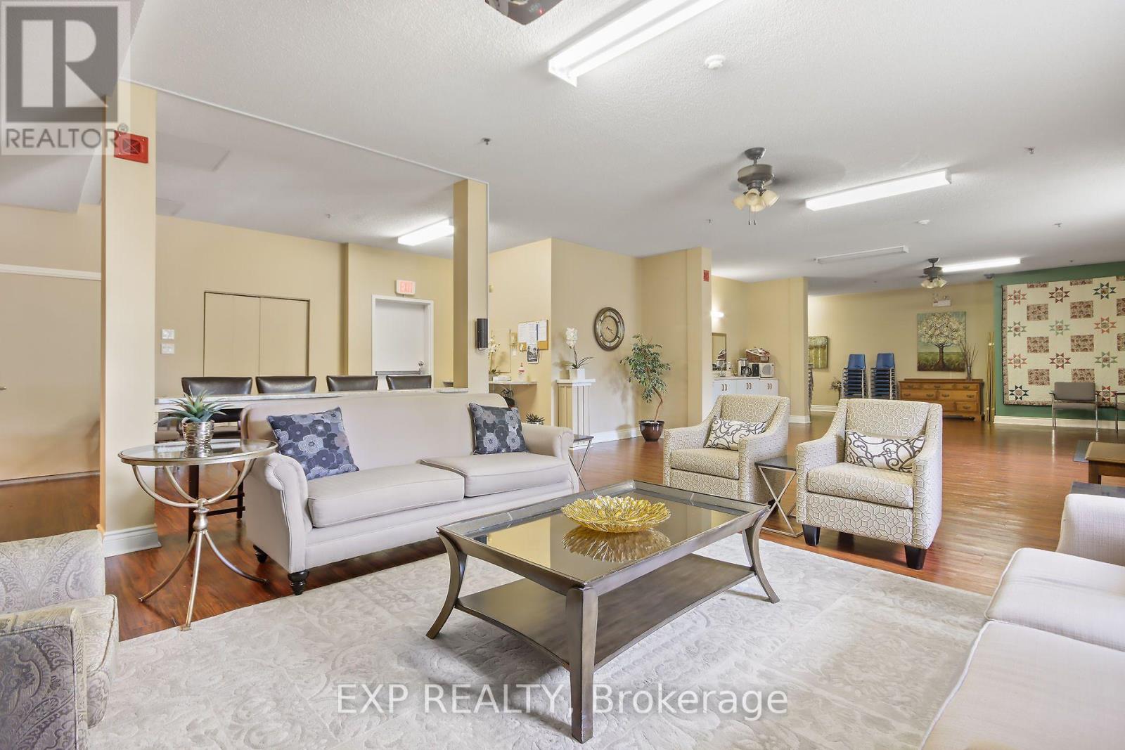 #405 1 ROSAMOND STREET E - Image 34
