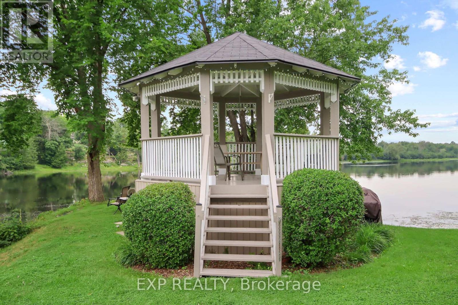 #405 1 ROSAMOND STREET E - Image 42