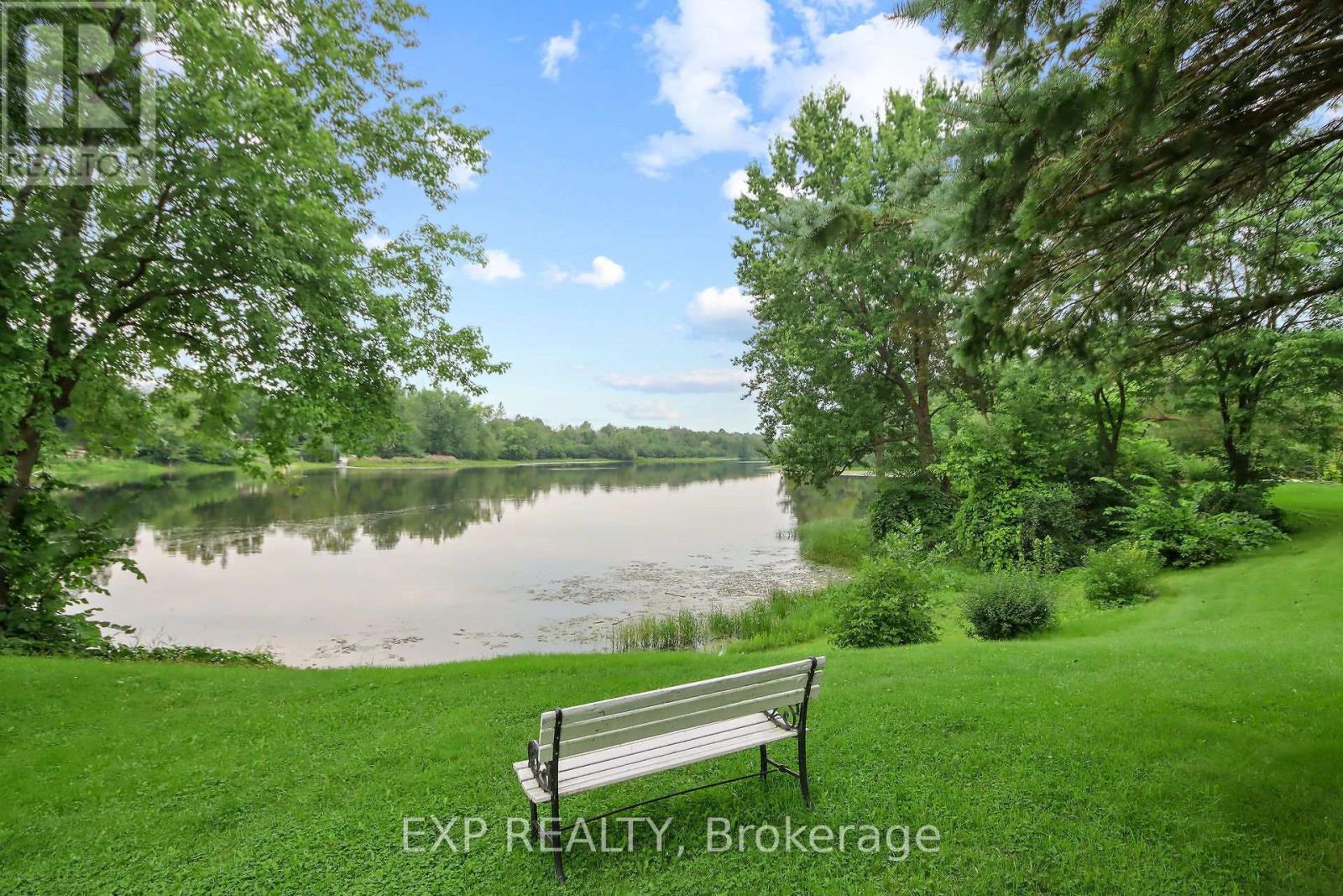 #405 1 ROSAMOND STREET E - Image 43