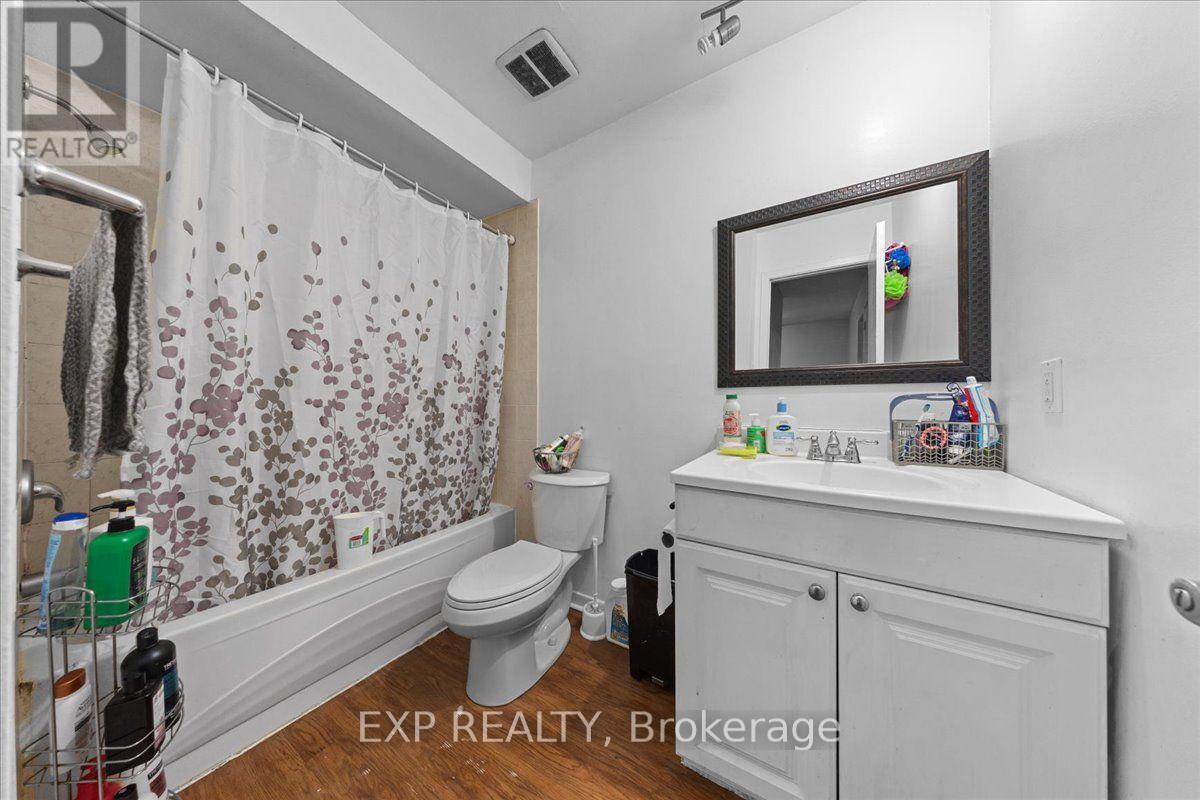 6 Bed, 4 Bath House for Sale in Ottawa – 9 – 2960 PENNY DRIVE, Ottawa – MLS# X13744364 - Image 15