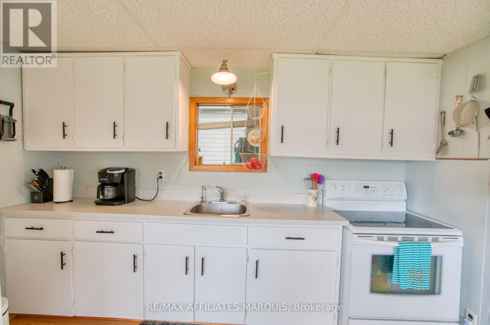 54 THOMPSON LANE - Image 10