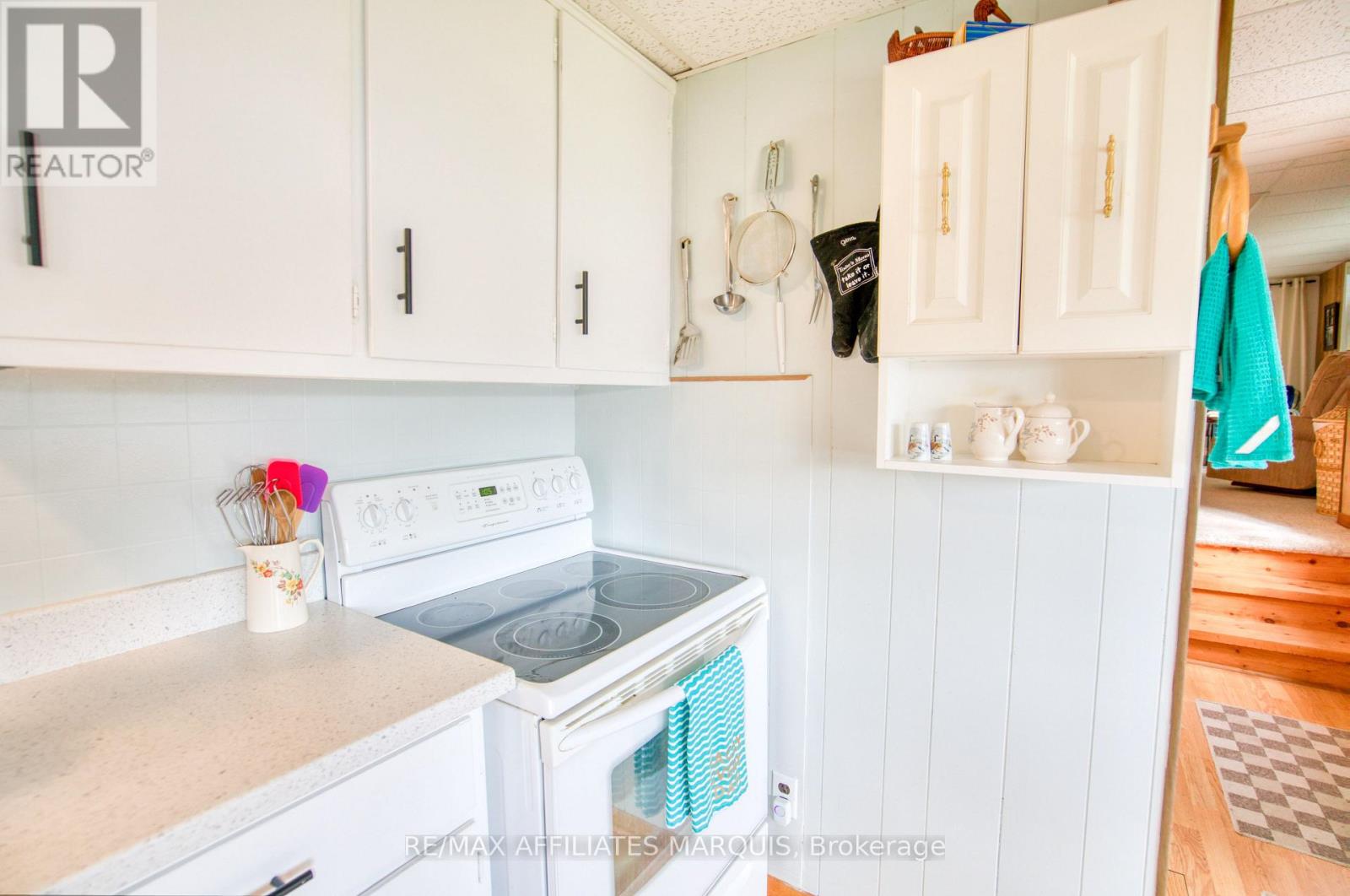 54 THOMPSON LANE - 11