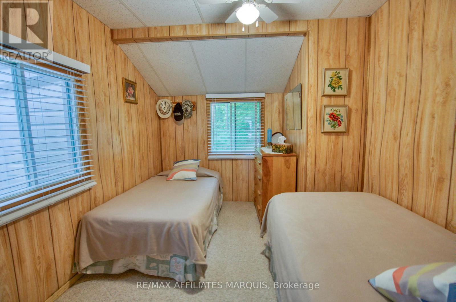 54 THOMPSON LANE - Image 19