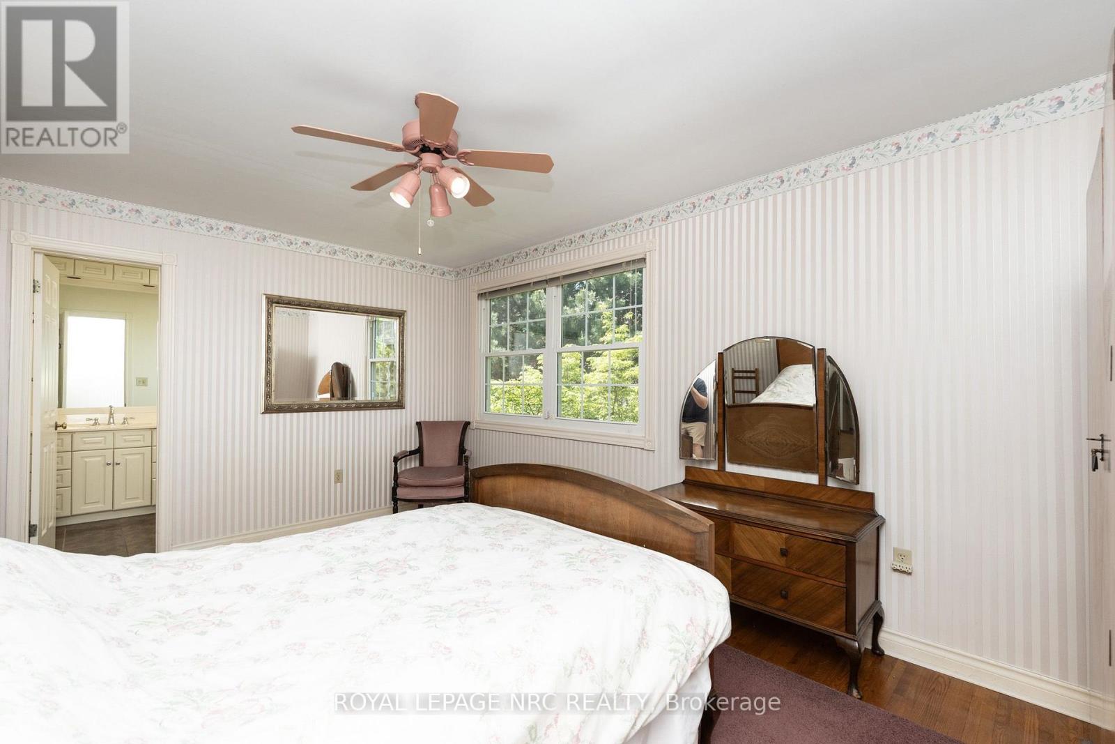 35 GARRISON VILLAGE DRIVE - 12