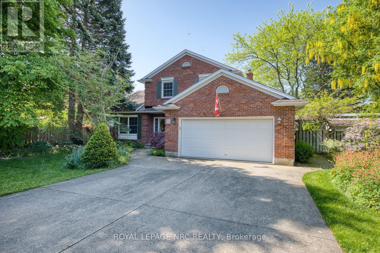 35 Garrison Village Drive, Niagara-on-the-Lake (Town), Ontario, L0S1J0, Niagara-on-the-Lake (Town), Ontario — photo 2 of 5