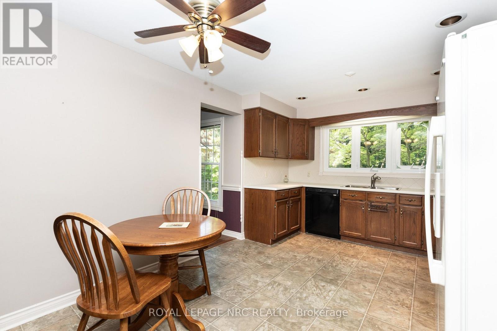 35 GARRISON VILLAGE DRIVE - 33