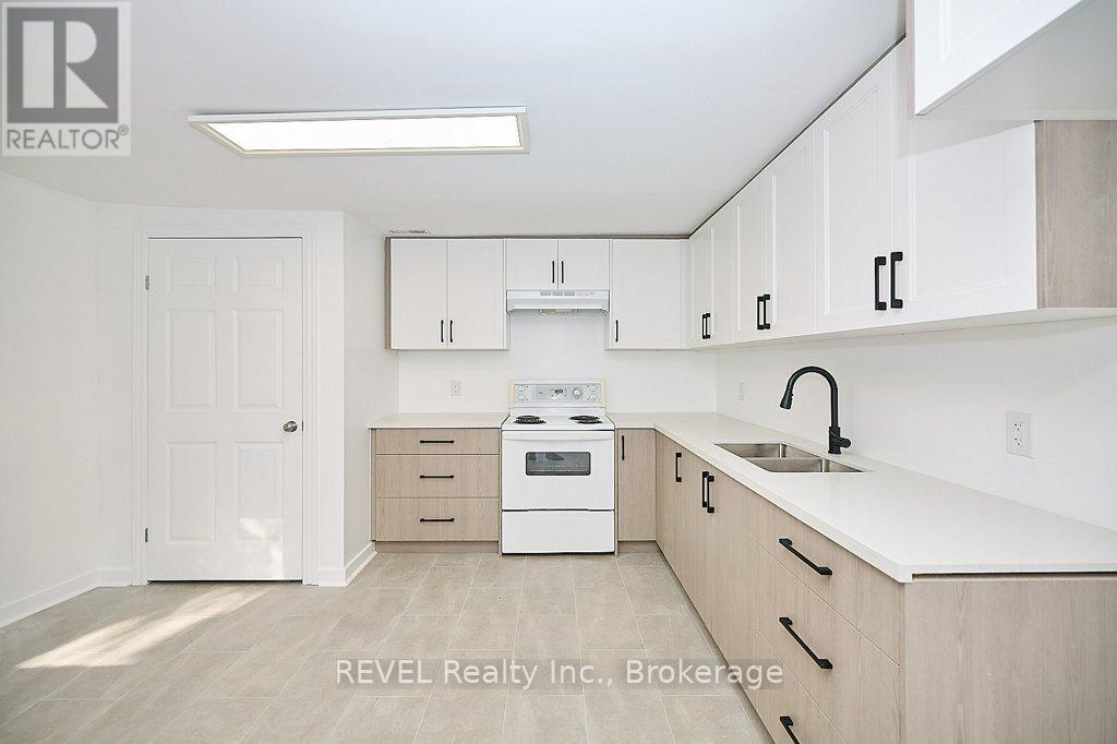 245 Stanton Street, Fort Erie (Central), Ontario, L2A3N8, Fort Erie (Central), Ontario — photo 4 of 5
