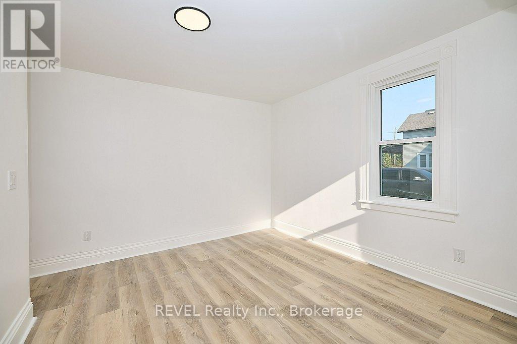 245 STANTON STREET, Fort Erie (Central) — photo 9