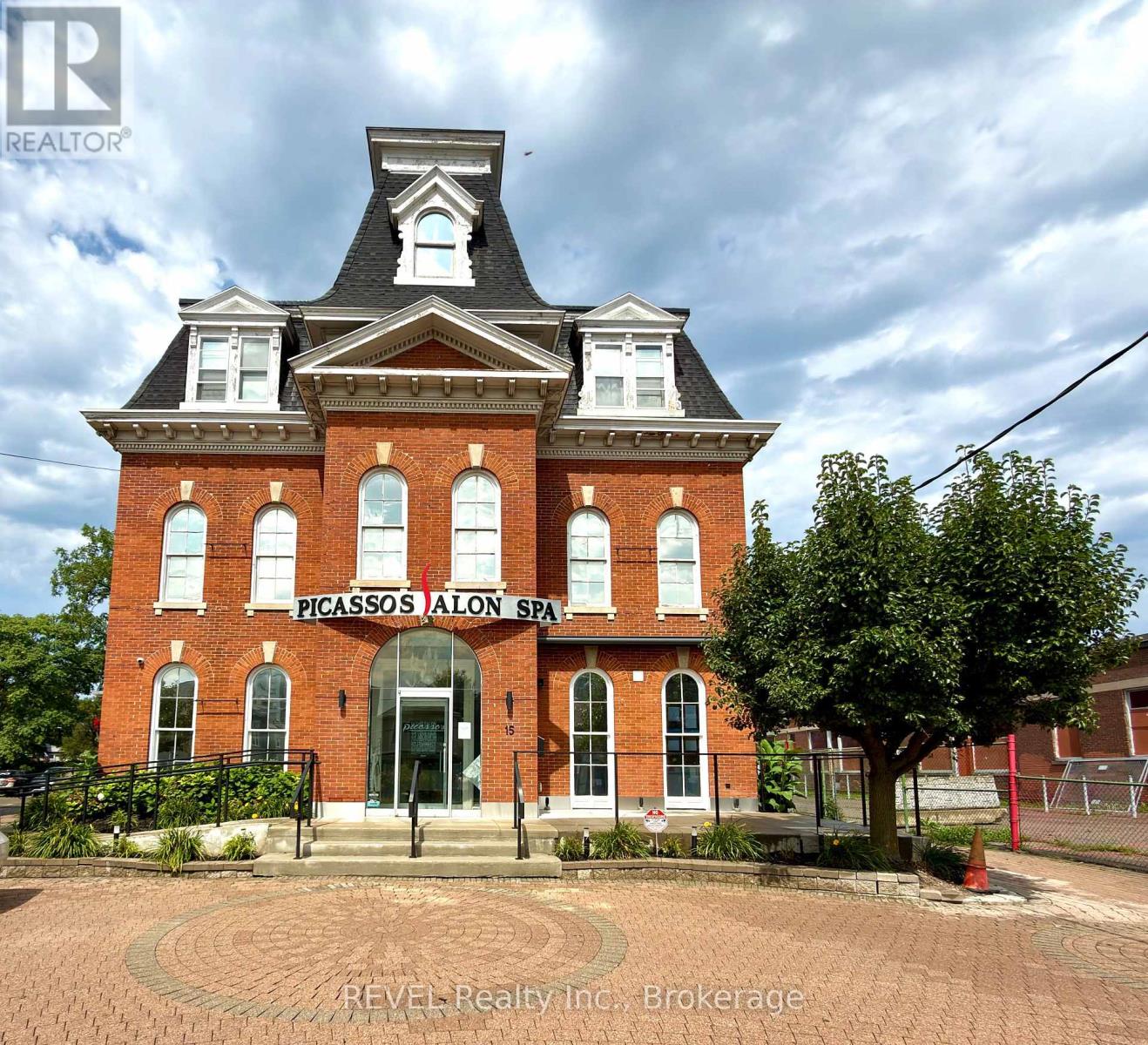 15 WELLAND AVENUE, St. Catharines (Downtown) — photo 6
