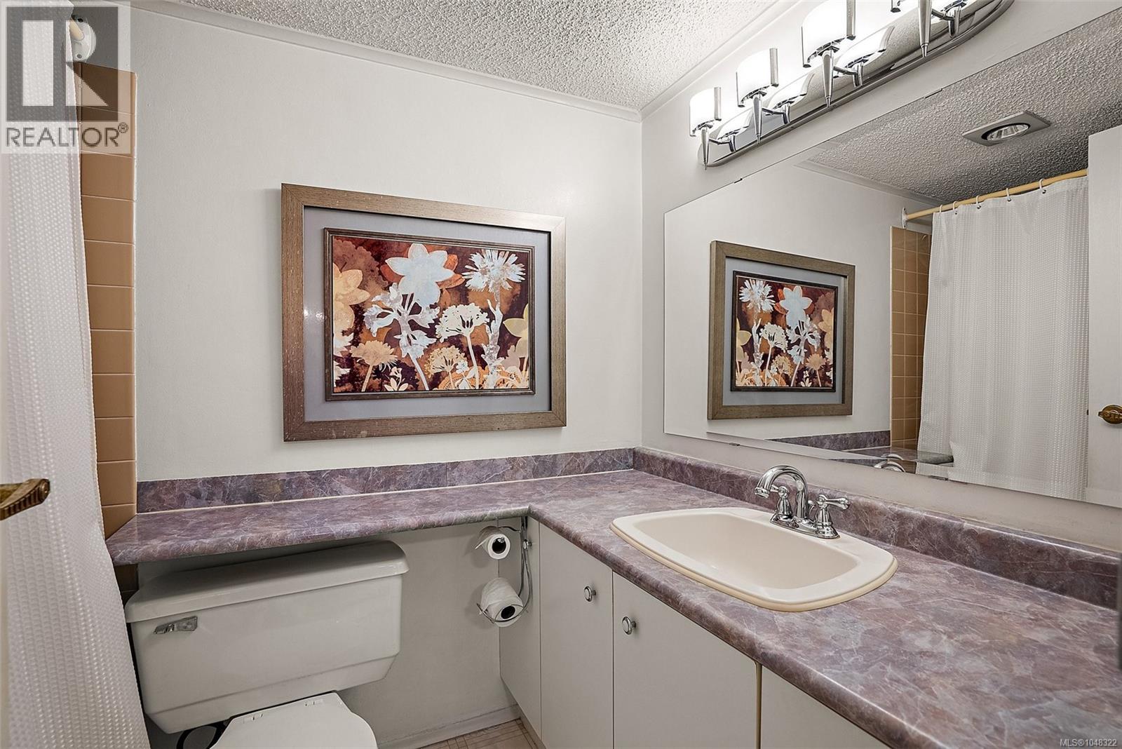124 1025 Inverness Road, Saanich