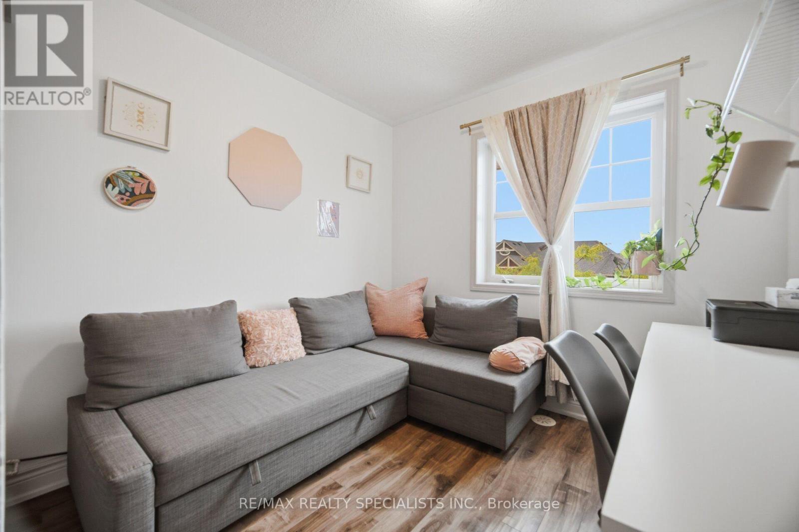 220 MORTIMER CRESCENT - 30