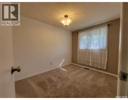 2212 95th Street, North Battleford, SK S9A3K5 Photo 15