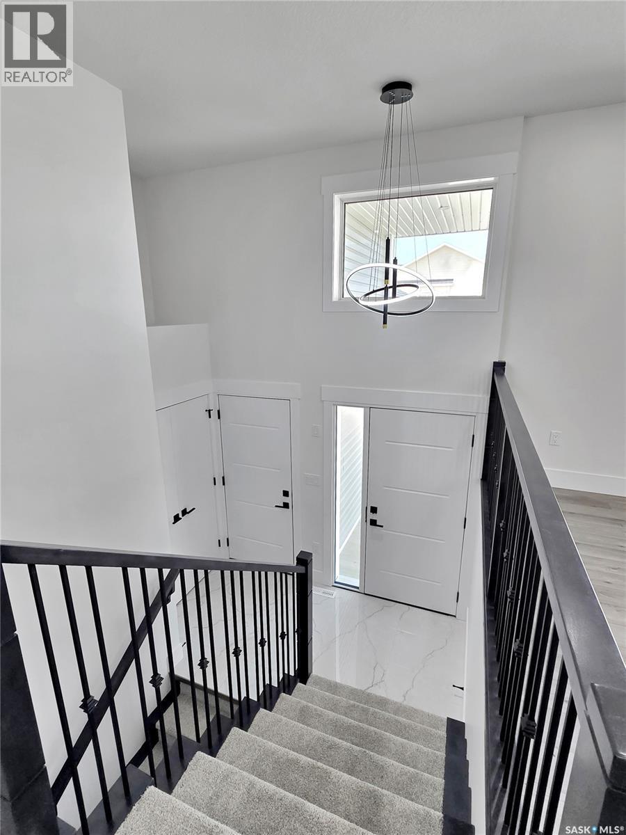 836 Ballesteros CRESCENT, Warman, Saskatchewan, S0K4S4, Warman, Saskatchewan — photo 2 of 5