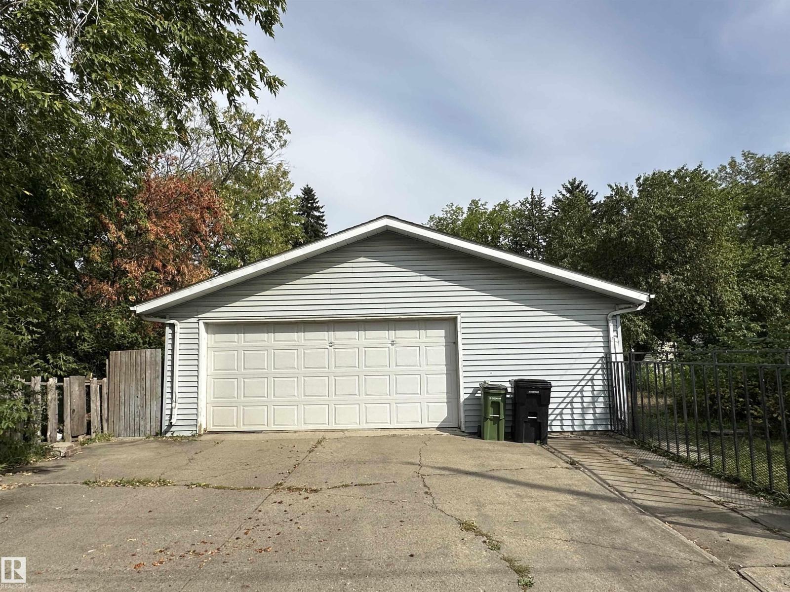 12936 115 ST NW - 23