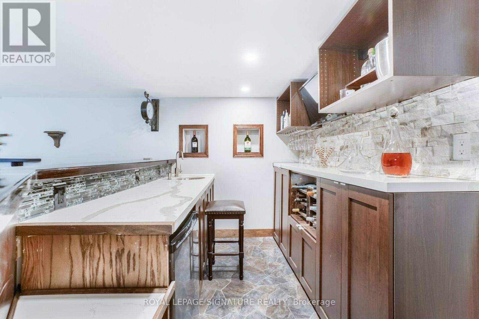 16 BAIRSTOW CRESCENT - 23