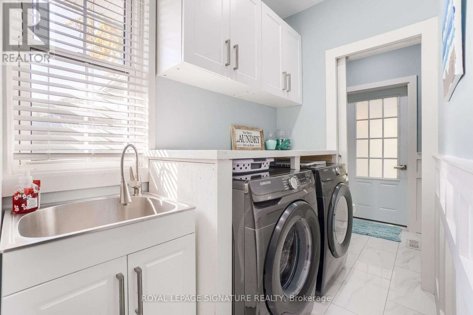 16 BAIRSTOW CRESCENT - 12