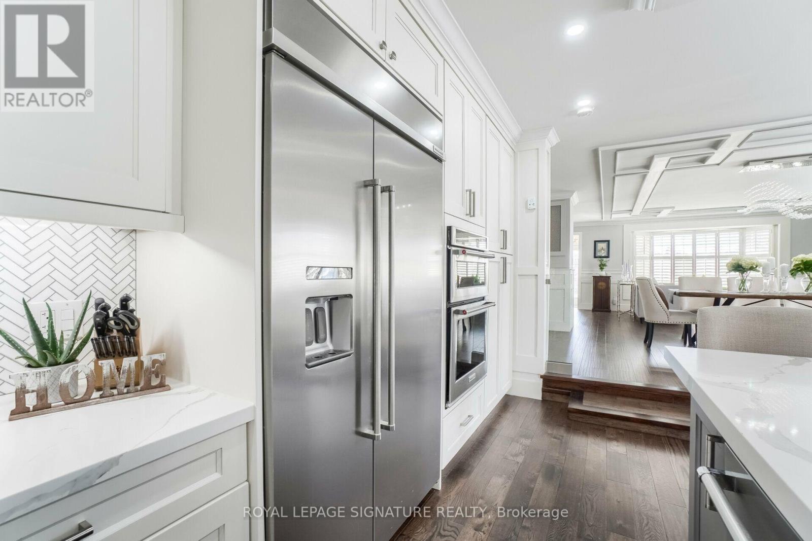 16 BAIRSTOW CRESCENT - 9