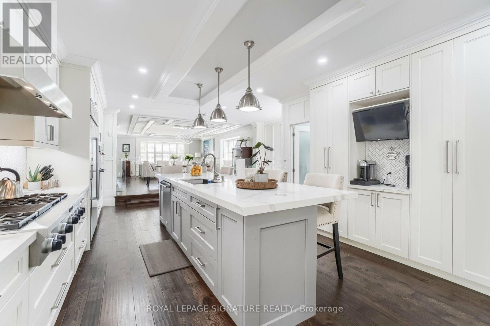 16 BAIRSTOW CRESCENT - 7