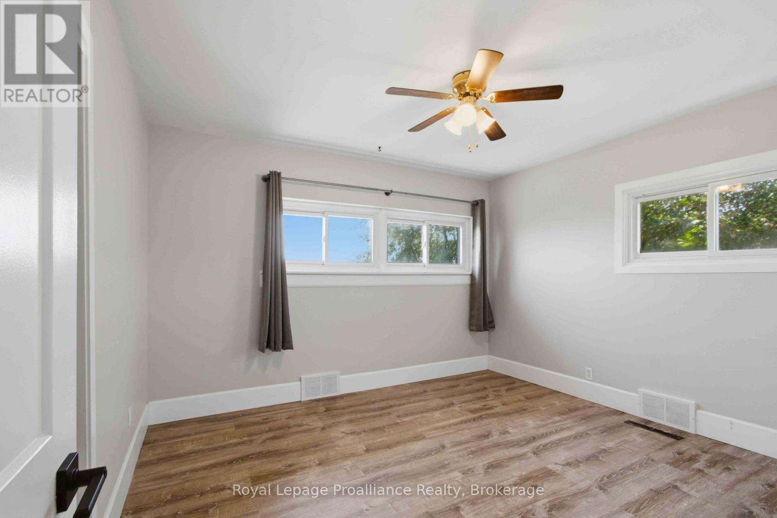 302 KING STREET - 18