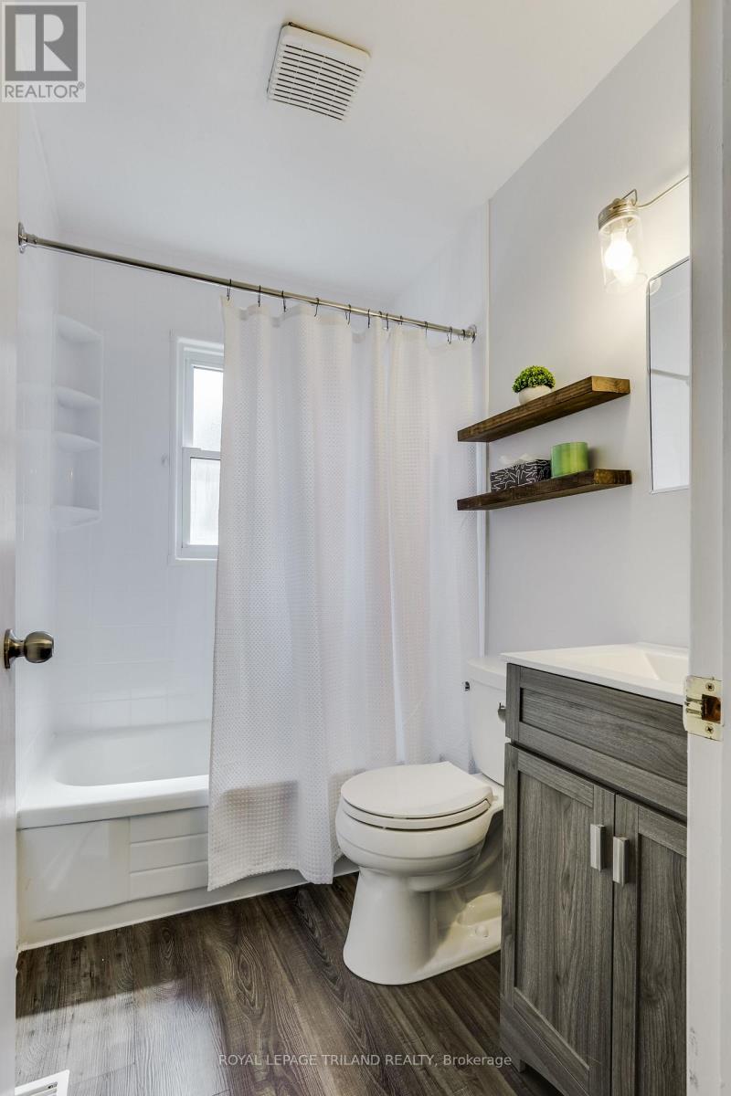 224 MCKELLAR STREET - 19
