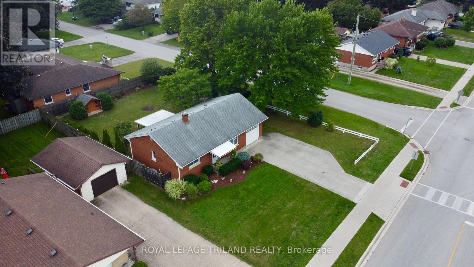 224 MCKELLAR STREET - 40