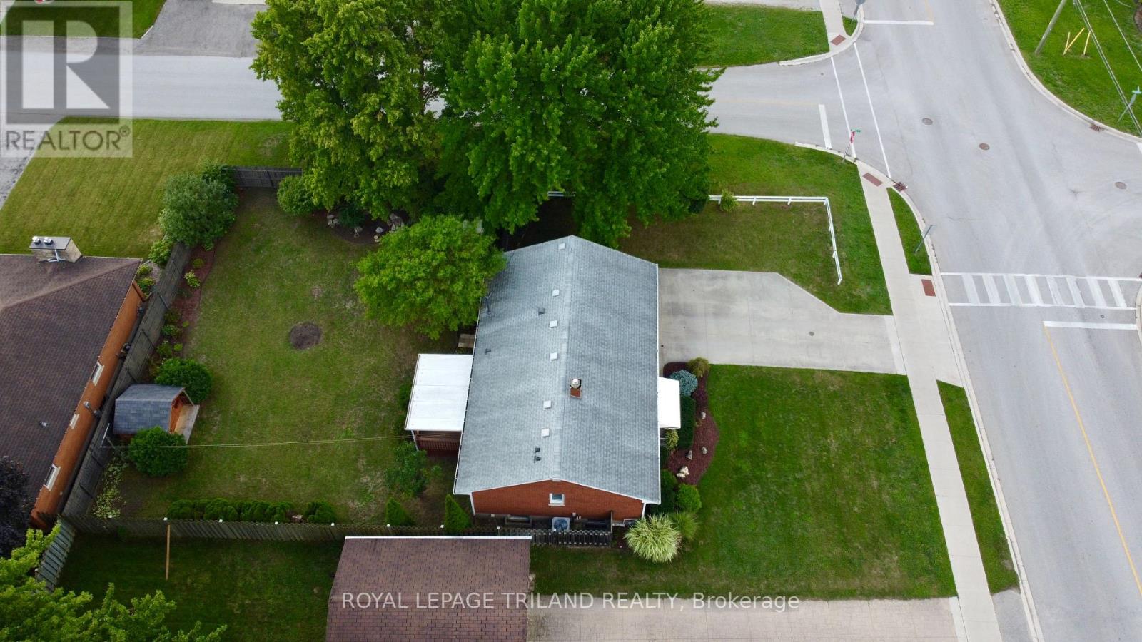 224 MCKELLAR STREET - 41