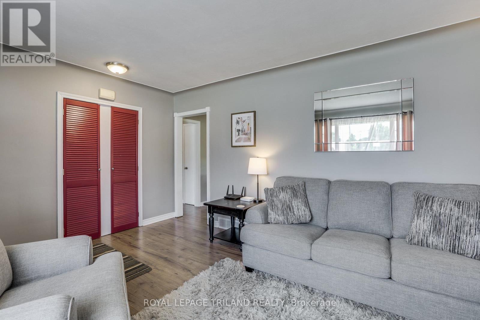 224 MCKELLAR STREET - 8