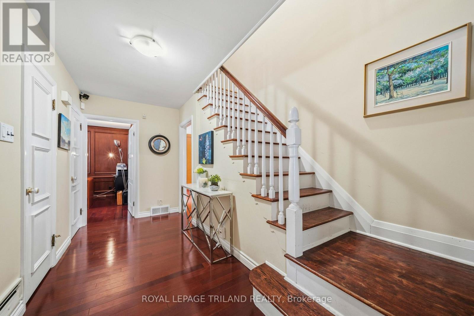 1104 The Parkway, London East (East B), Ontario, N6A2X3, London East (East B), Ontario — photo 3 of 5