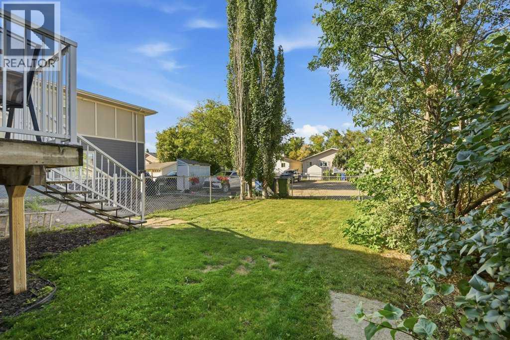 Listing photo – 3702 51 Avenue, Red Deer