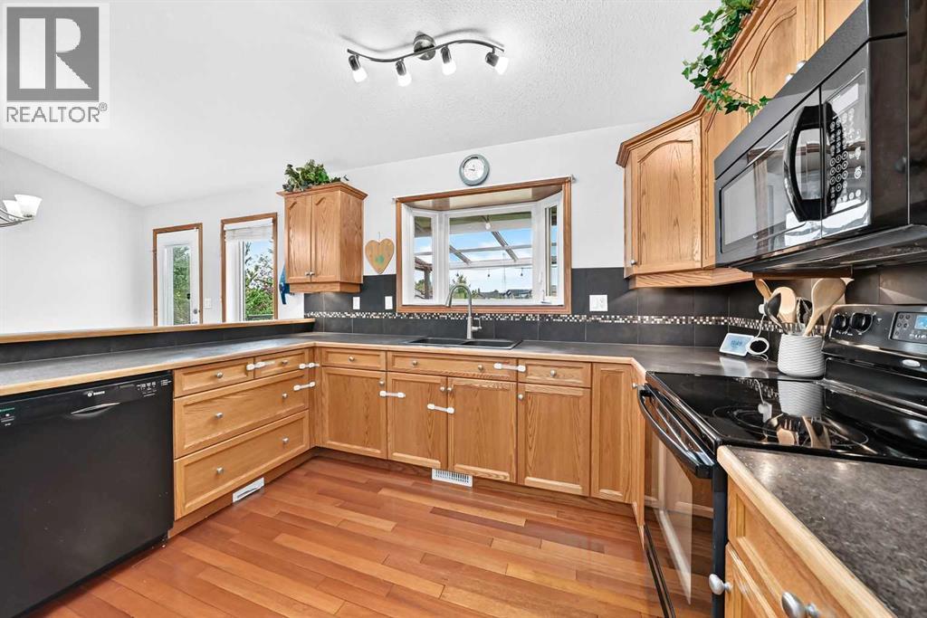 4486 54A Avenue Crescent - 6