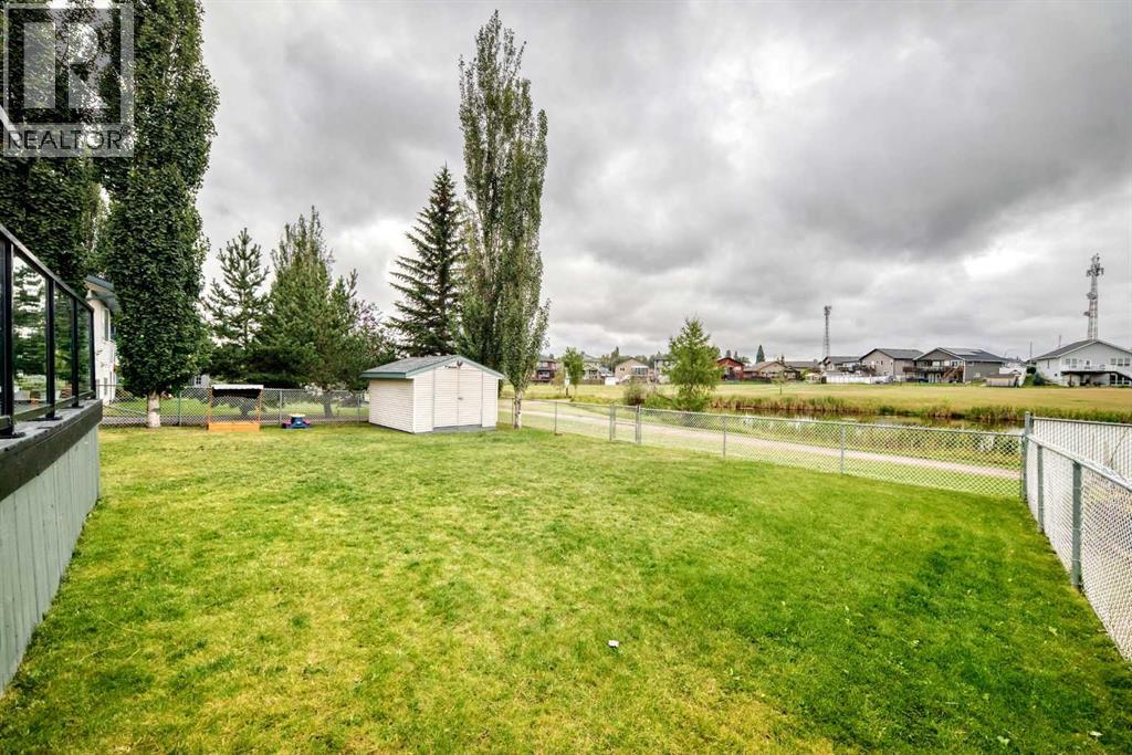4486 54A Avenue Crescent - 36