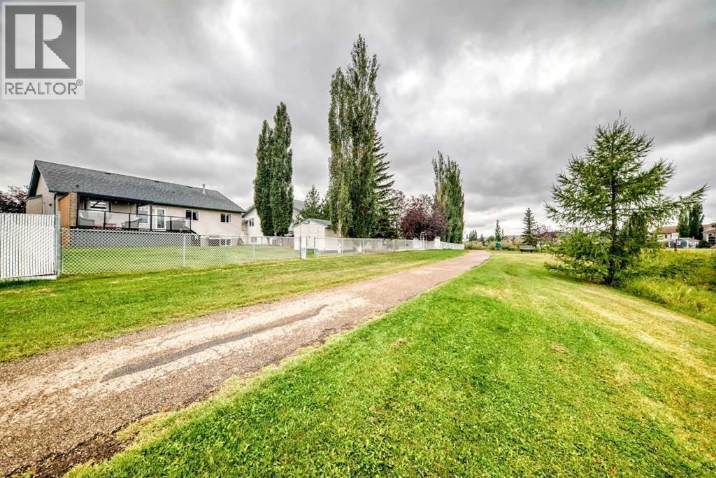4486 54A Avenue Crescent - 48